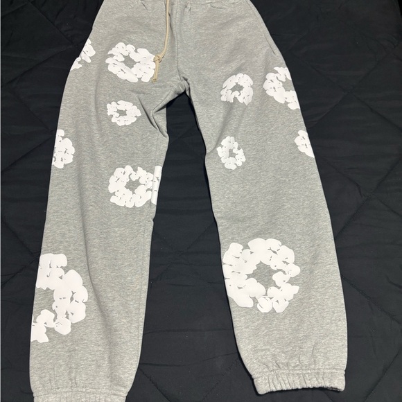 Men's Gray Sweatpants with White Cloud Design - Picture 1 of 4
